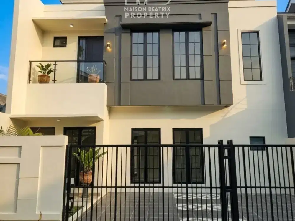 DIJUAL! RUMAH 2 LANTAI DENGAN 4+1 KAMAR TIDUR DI ANGGREK LOKA, BSD CITY
