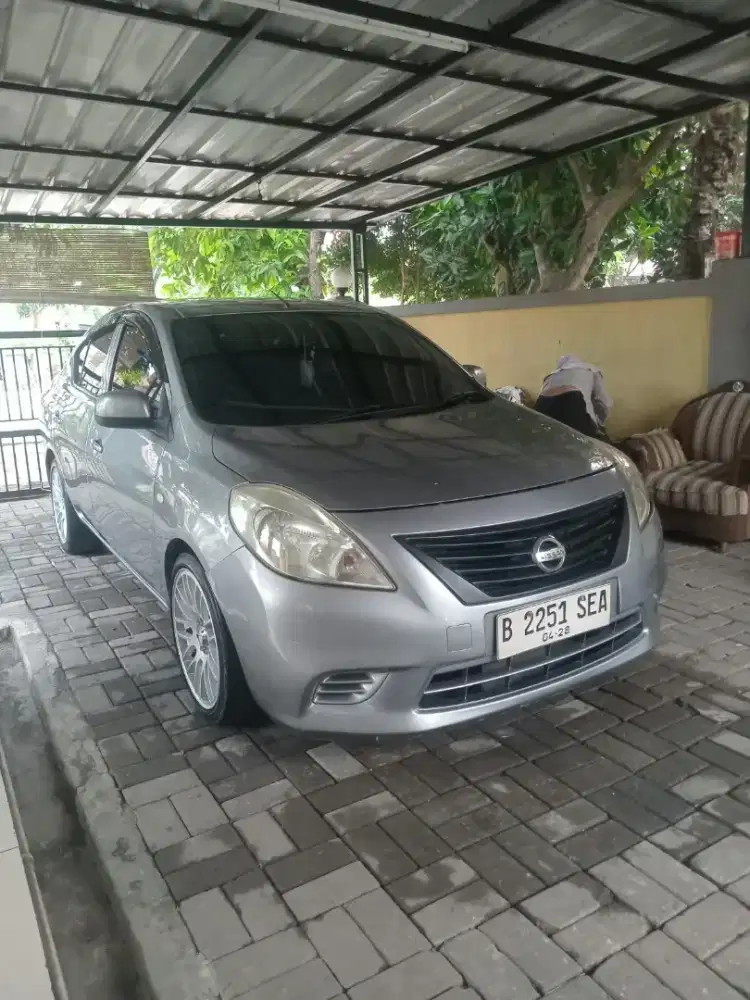 Nissan Almera 2012 manual kondisi istimewa
