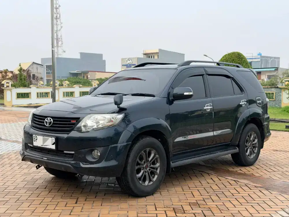 Toyota Fortuner 2.7 TRD Sportivo 2014 AT PPN Bebas Keluar Batam
