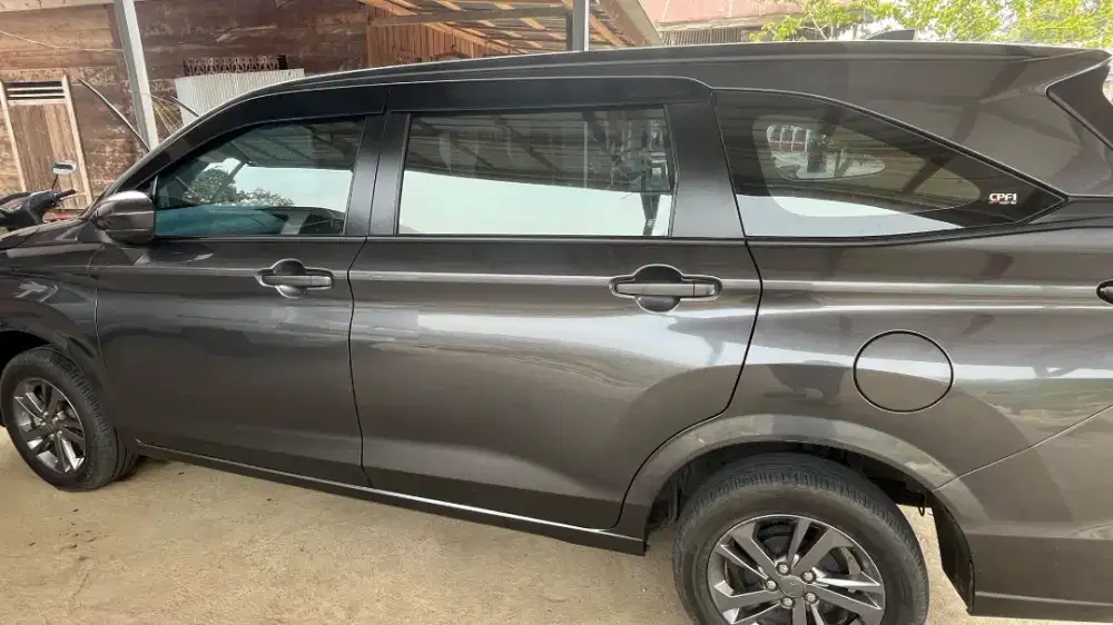 Dijual mobil pemakaian pribadi
