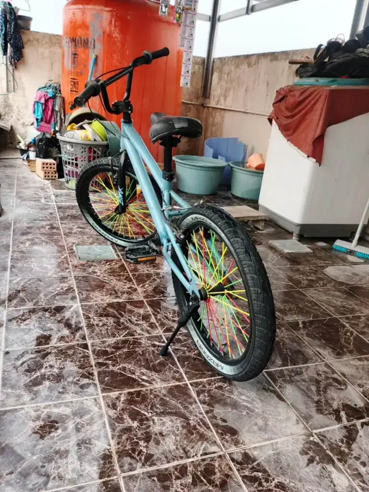 Sepeda BMX Mazara U 20