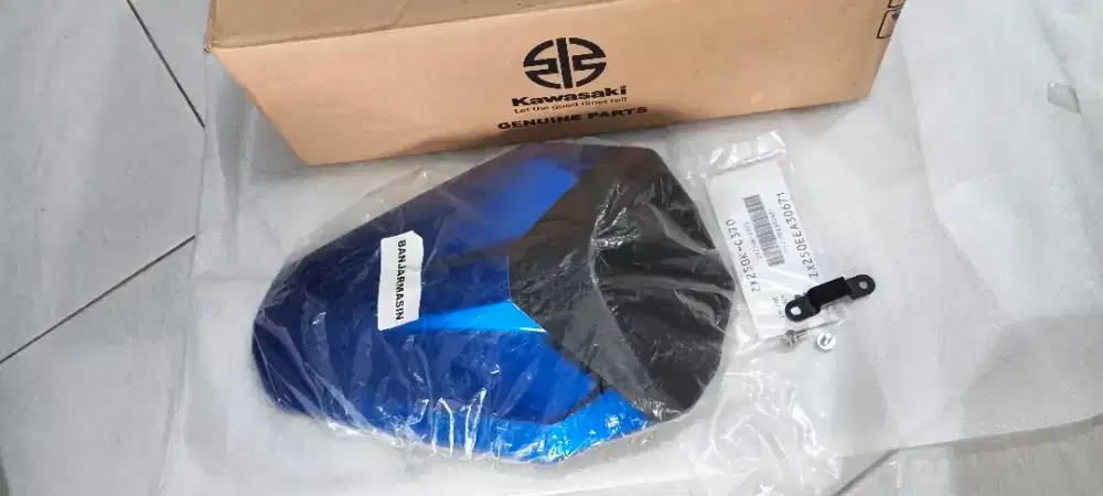 Single seater ZX25r blue