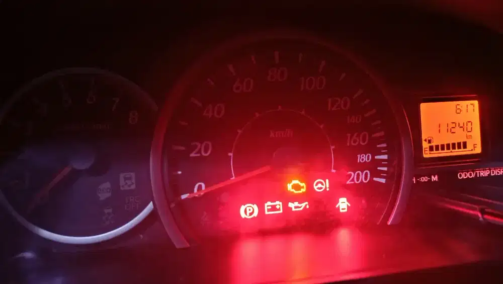 Sigra 1.2 r mt istimewa low km