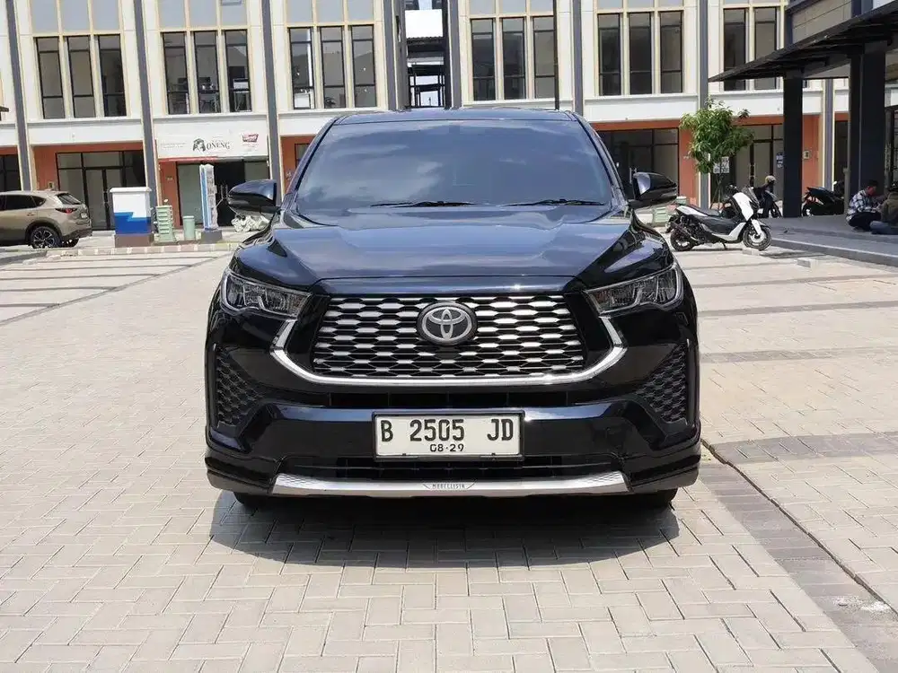 TOYOTA INNOVA ZENIX V HYBRID MODELISTA AT MATIC HITAM 2024 (GANJIL)