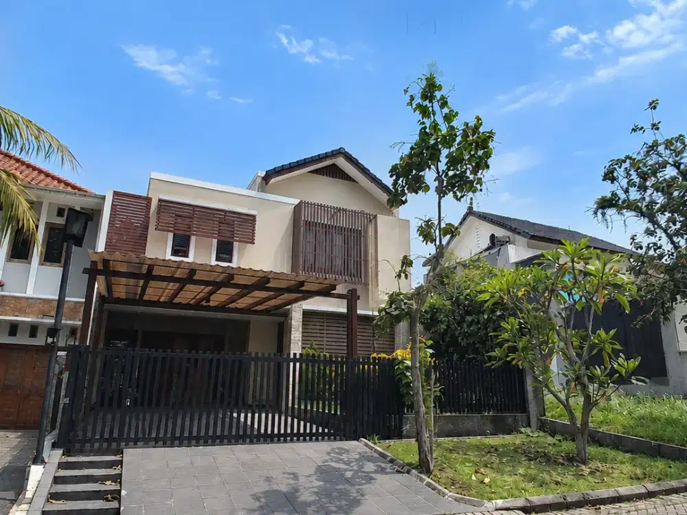 Disewa Rumah Tahunan 2 Lantai Siaphuni di Danau Bogor Raya Bo320
