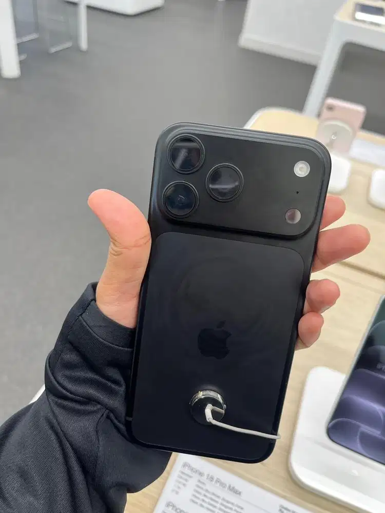 CICILAN IPHONE 18 PROMAX 256 GB
