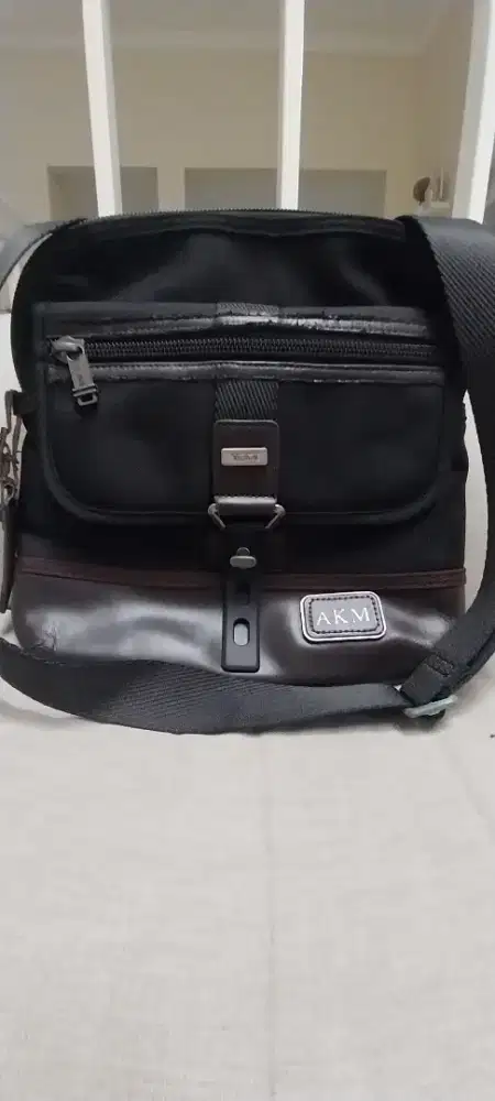 Tas TUMI Alpha Bravo Annapolis Zip Flap