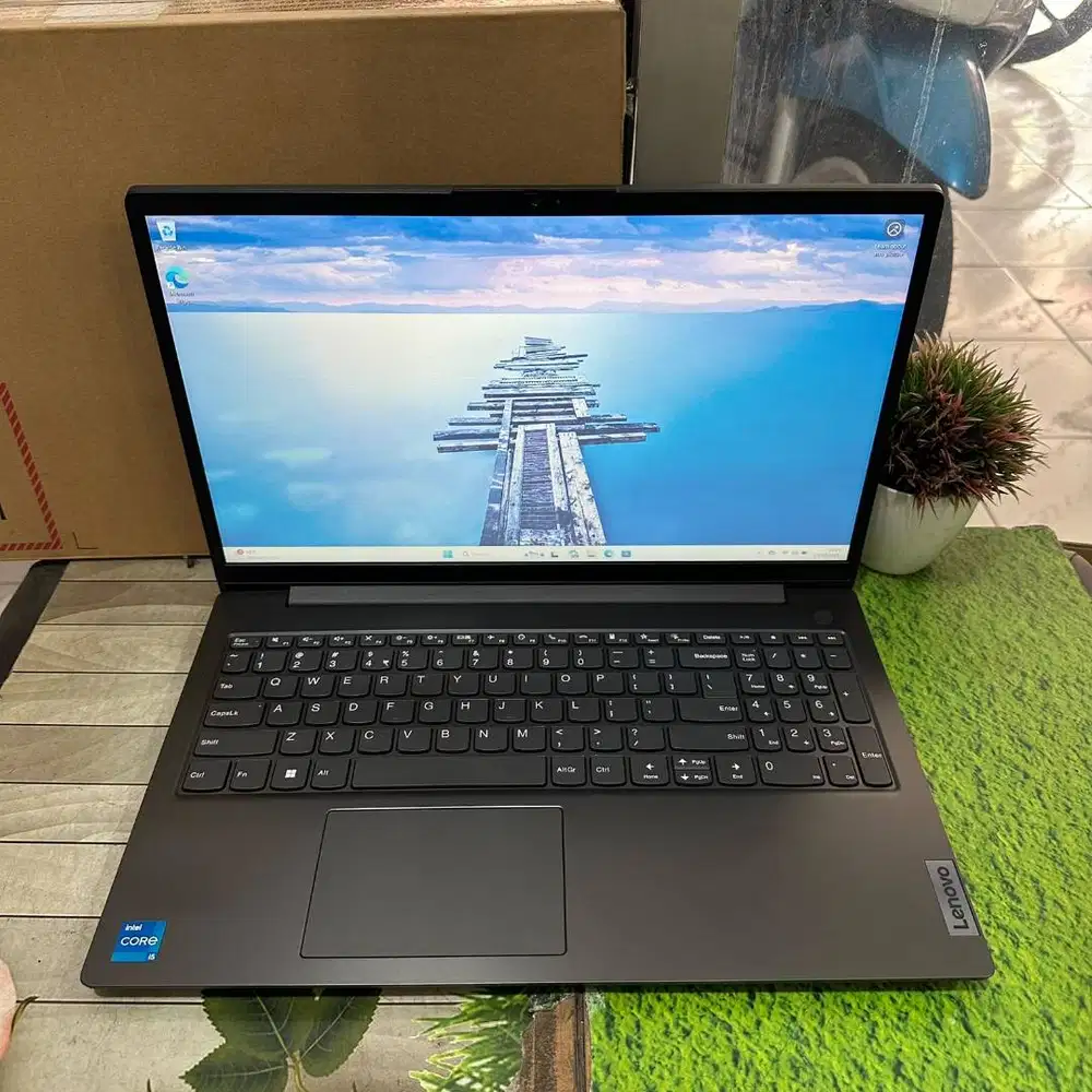 New Lenovo V15 G3 IAP Core i5-1235U 8GB 256GB 15,6 FHD Windows 11