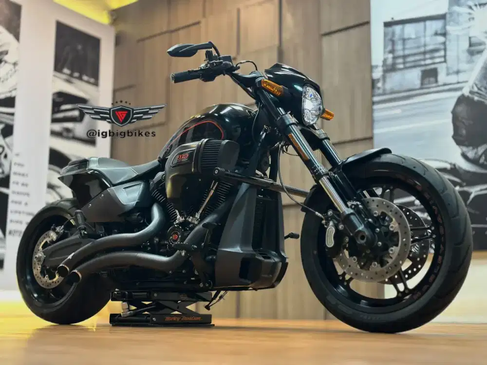 Harley Softail FXDR 2020