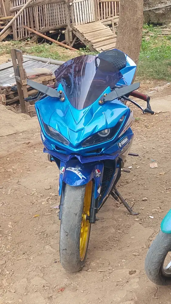 Motor R15 v2 tahun 2017