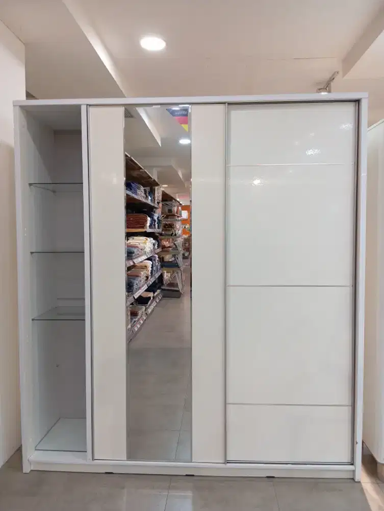 Lemari pakaian sliding 4 pintu Madrid