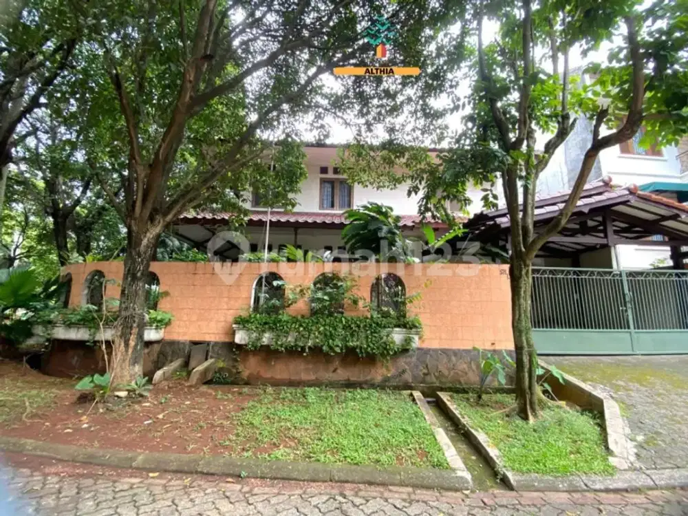 Dijual Rumah Hook Row Besar di Pondok Indah Jakarta Selatan