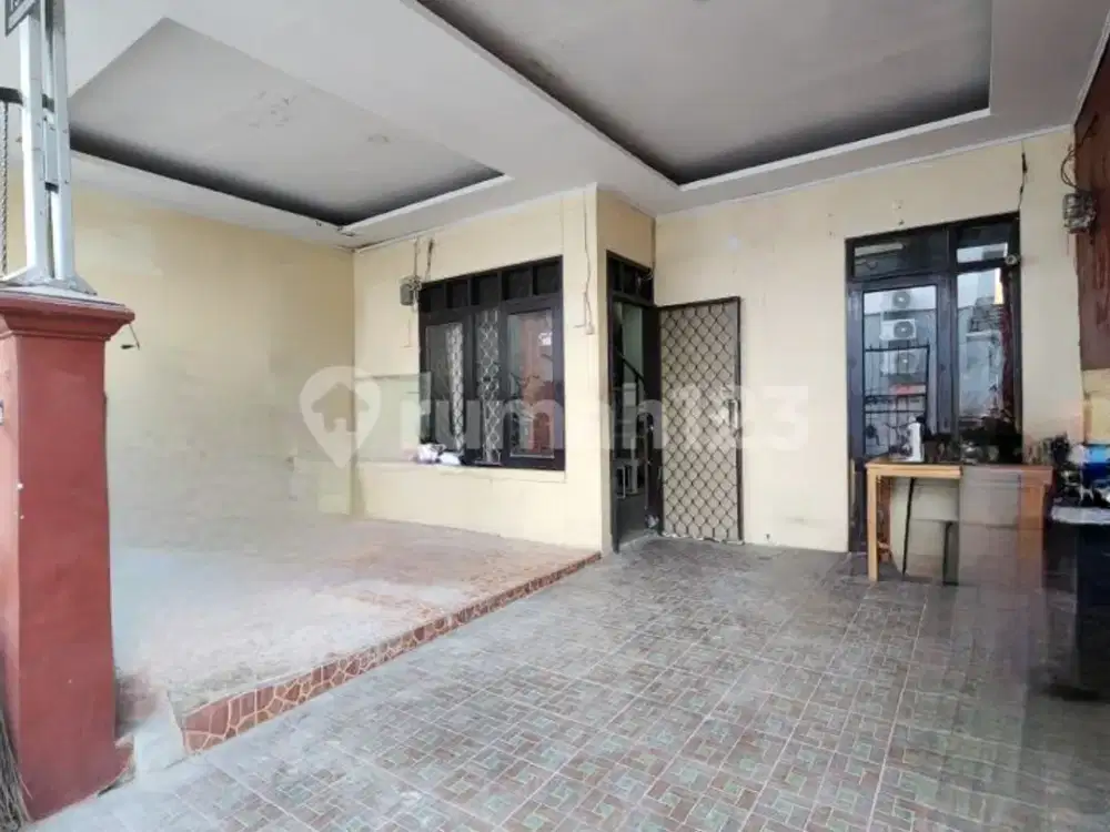 Rumah 1,5 Lantai Lokasi Bagus Dekat Pasar Modern Bsd