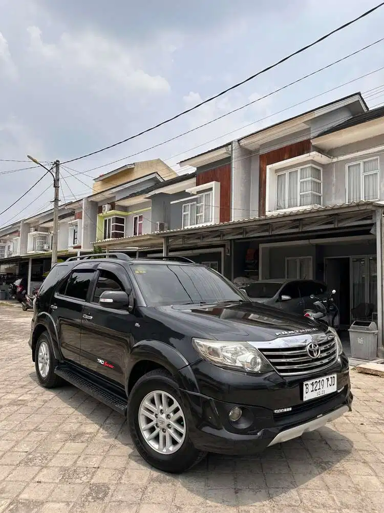 Toyota Fortuner 2011 Bensin