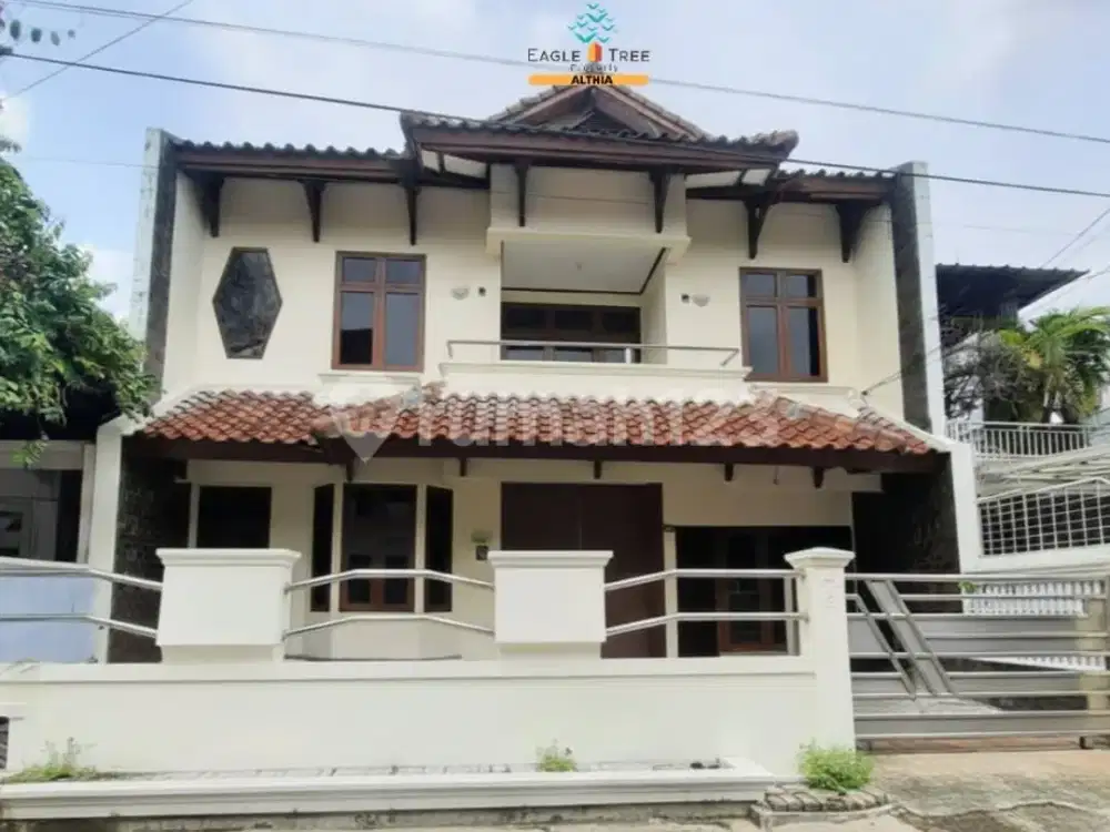Dijual Cepat Rumah Luas Lokasi Premium di Pondok Indah Jakarta