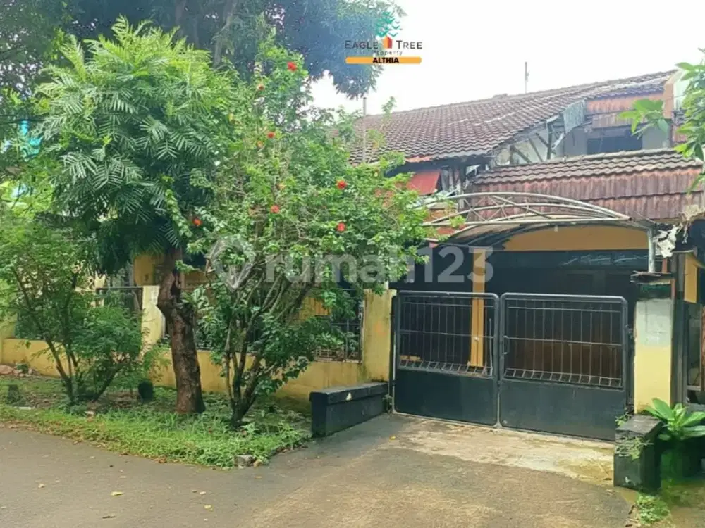 Dijual Cepat Rumah Lama Lokasi Strategis di Kebayoran Lama