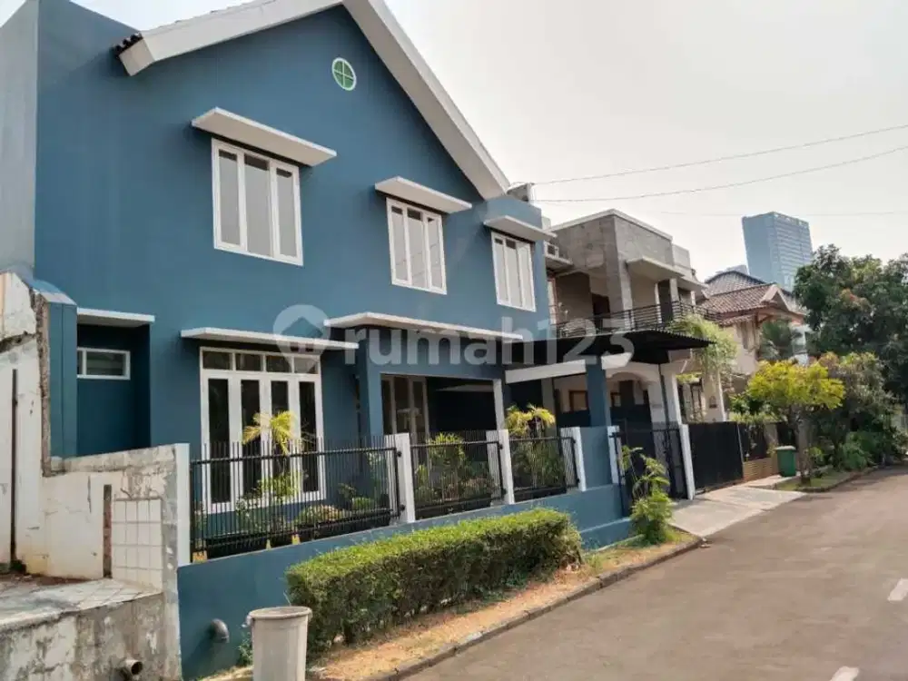 Rumah 2 Lantai Bagus Full Renovasi Di Bintaro Sektor 9