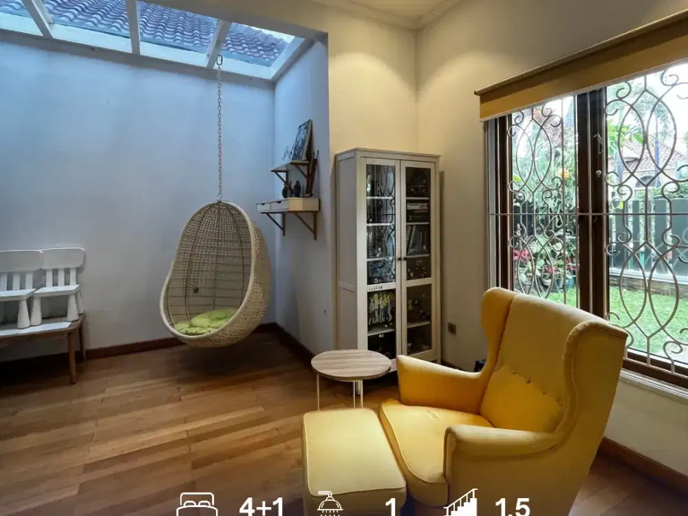 Rumah Luas Dengan Furnished di Villa Melati Mas