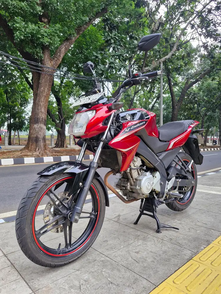 DIJUAL CASH YAMAHA VXION 150 TYPE NVL THN 2013 PJK IDUP SIAP PAKAI