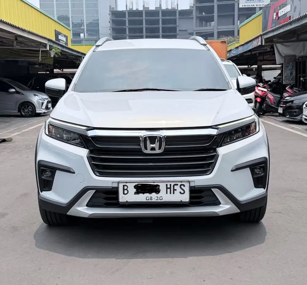 BRV PRESTIGE 1.5 AT PUTIH 2022