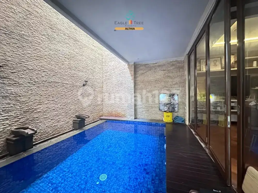 Rumah 2 Lantai Private Pool Lokasi Strategis di Bintaro