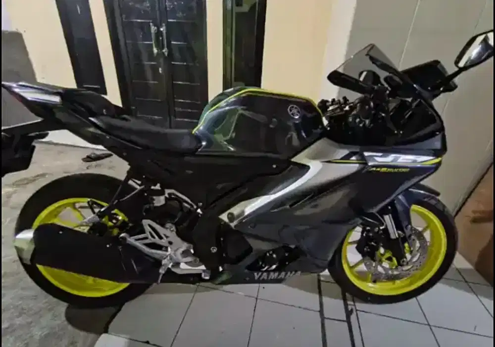 Dijual Yamaha R15 tahun 2024 bulan 8