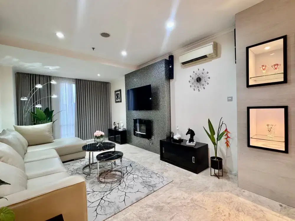 Dijual Apartemen FX Sudirman 3BR Uk 131 m2 furnished at Jakarta Pusat