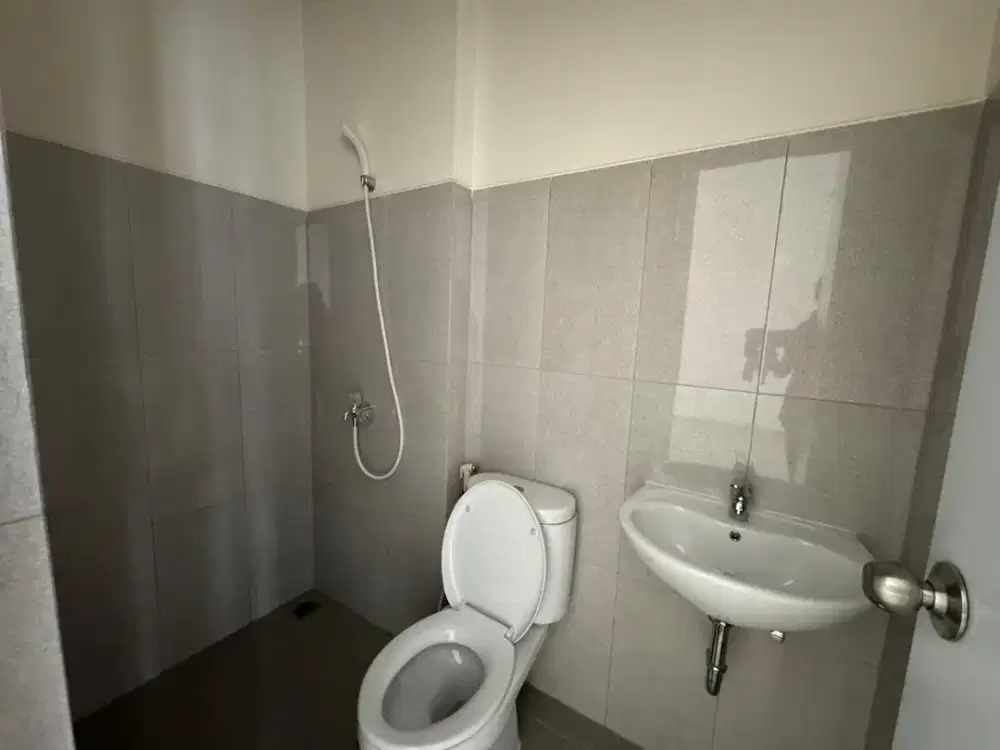 Disewa Murah Ruko Verona Juction Gading Serpong, Tangerang