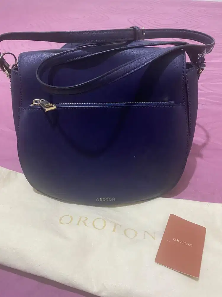 [Oroton]Sling Bag Navy