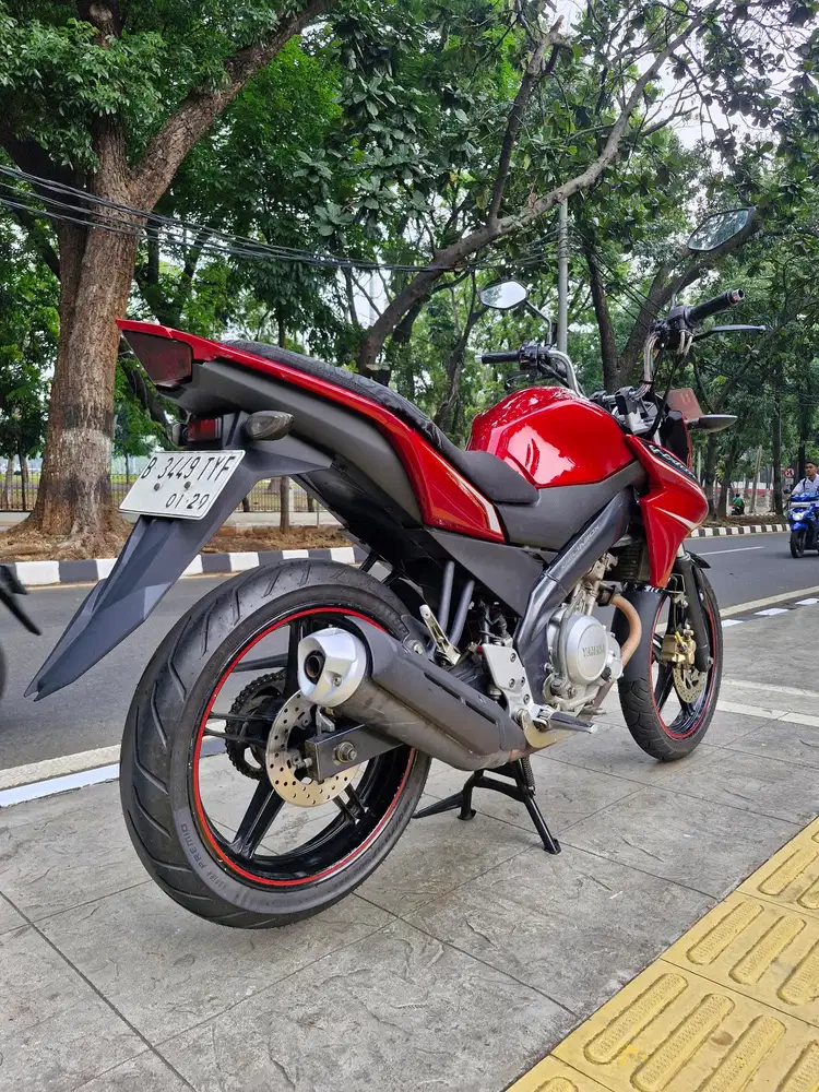 DIJUAL CASH YAMAHA VIXION NVL 150 THN 2013 PJK IDUP SIAP PAKAI