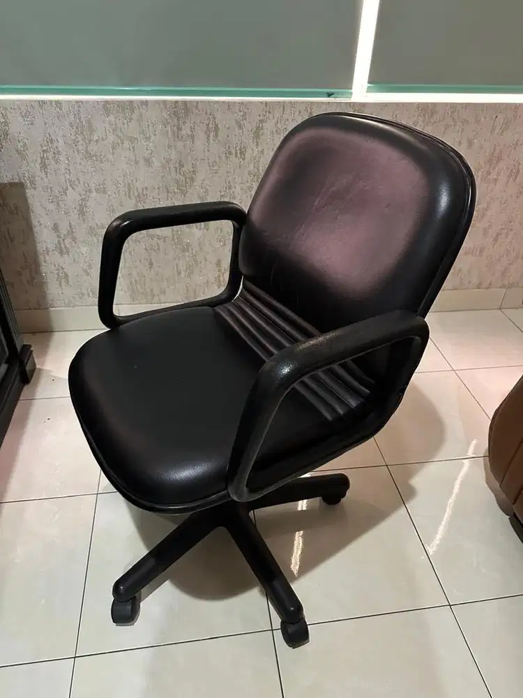 Kursi Karyawan second - warna hitam