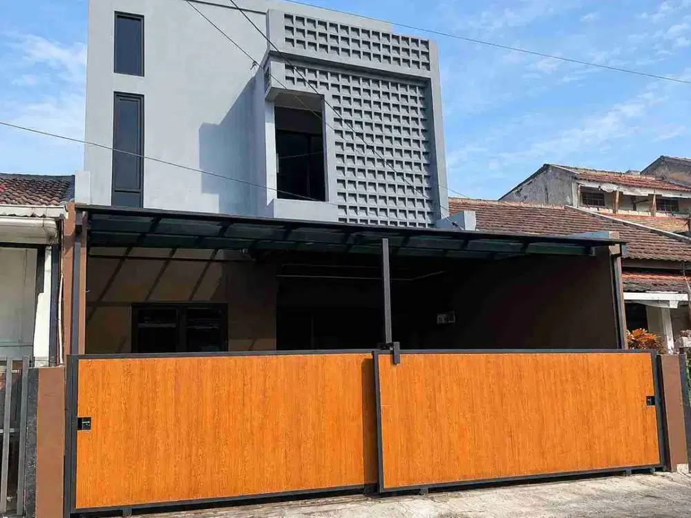 DIJUAL – Rumah Baru 2 Lantai SHM, 3 KT, Carport 2 Mobil di Taman Kopo Indah 2