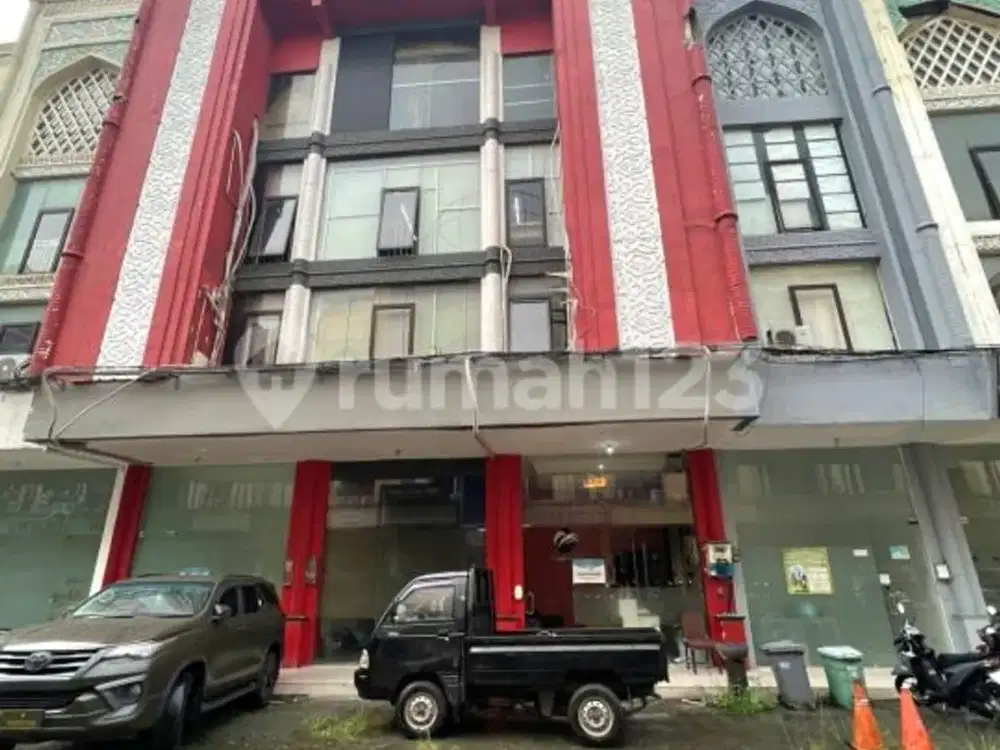 Disewakan Ruko Gandeng Lokasi Strategis di Margonda Depok