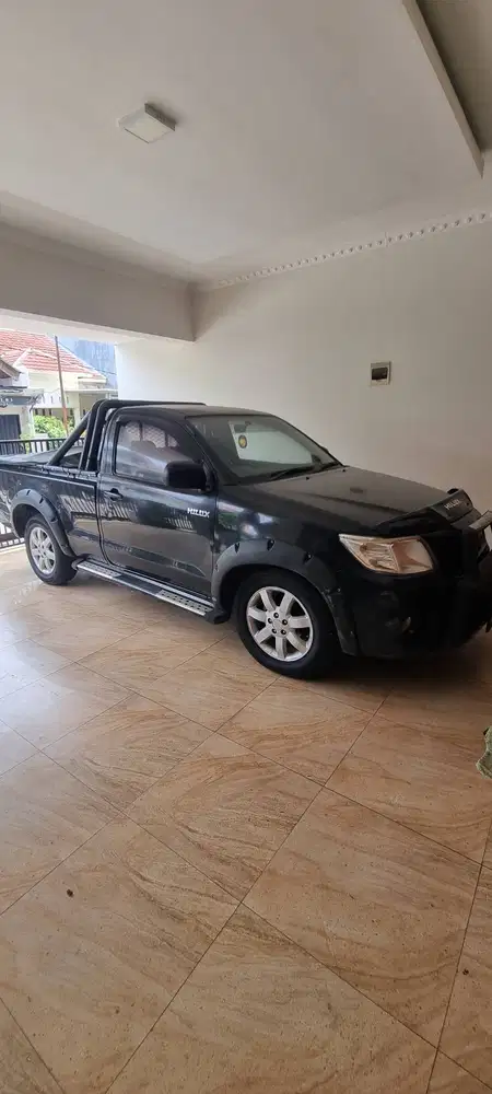 Toyota hilux 2013 single cabin solar
