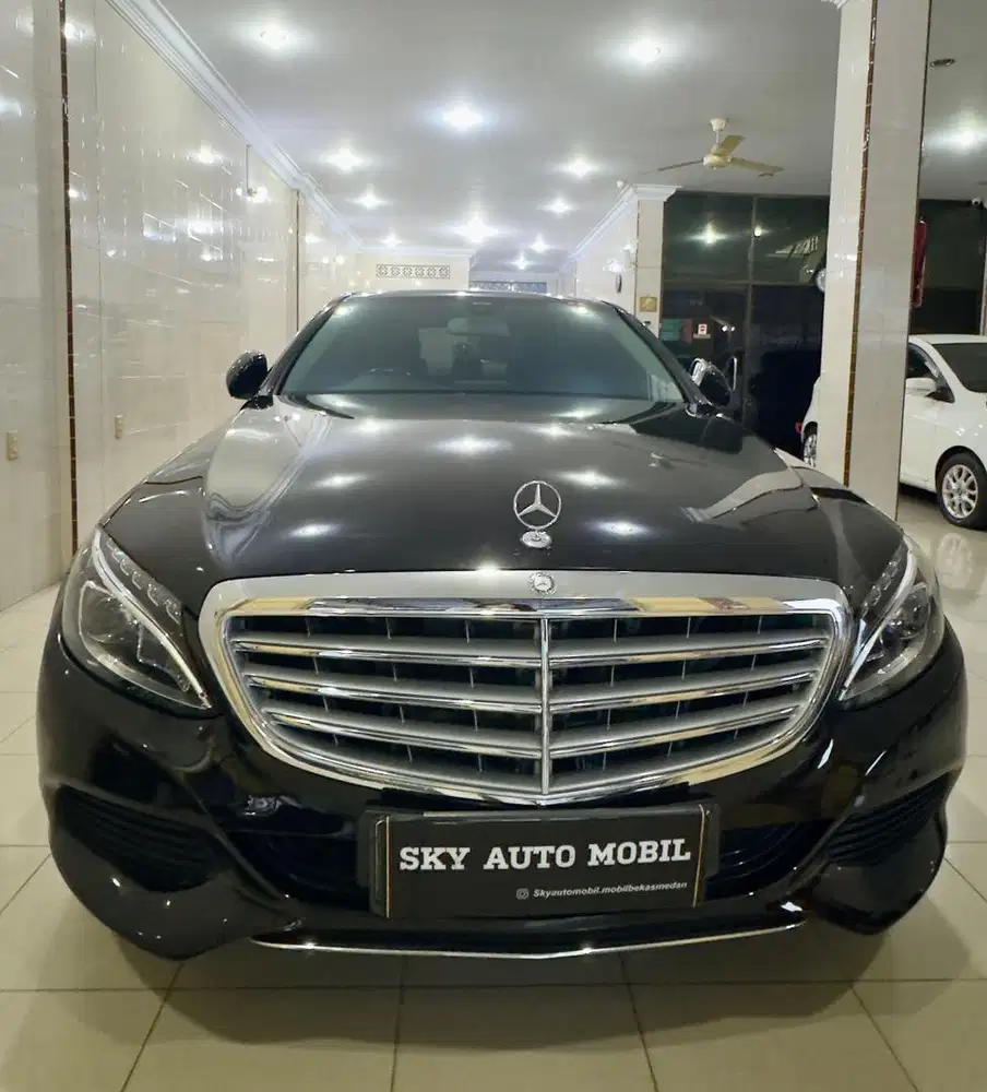 Mercedez Benz C250 Exclusive Hitam 2015