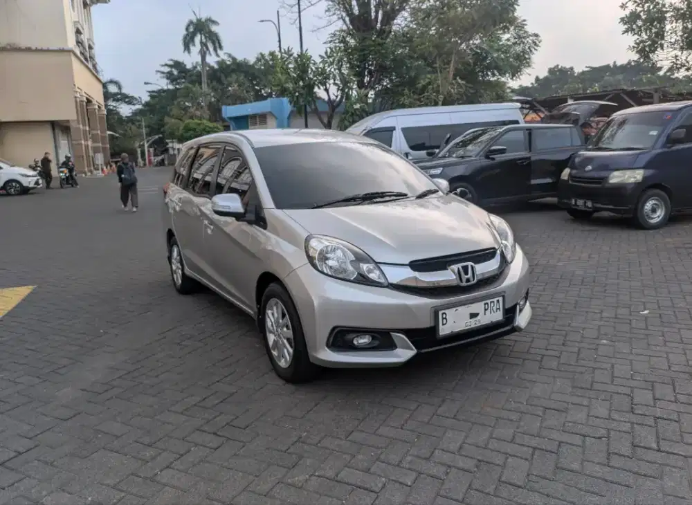 Mobilio 1.5 E Cvt 2014