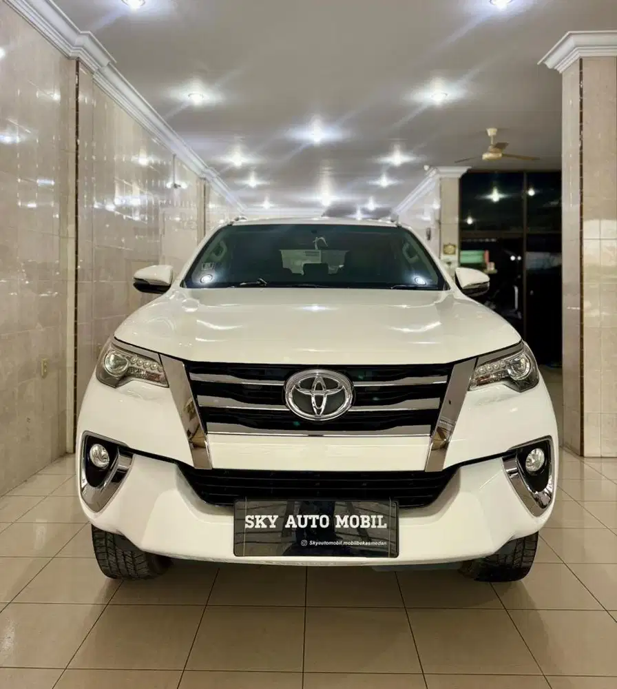 Toyota Fortuner VRZ Putih 2018
