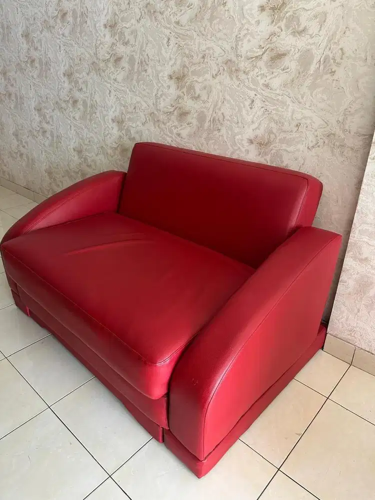 Sofabed nyaman - bisa dilipet dan bisa dibuka untuk rebahan
