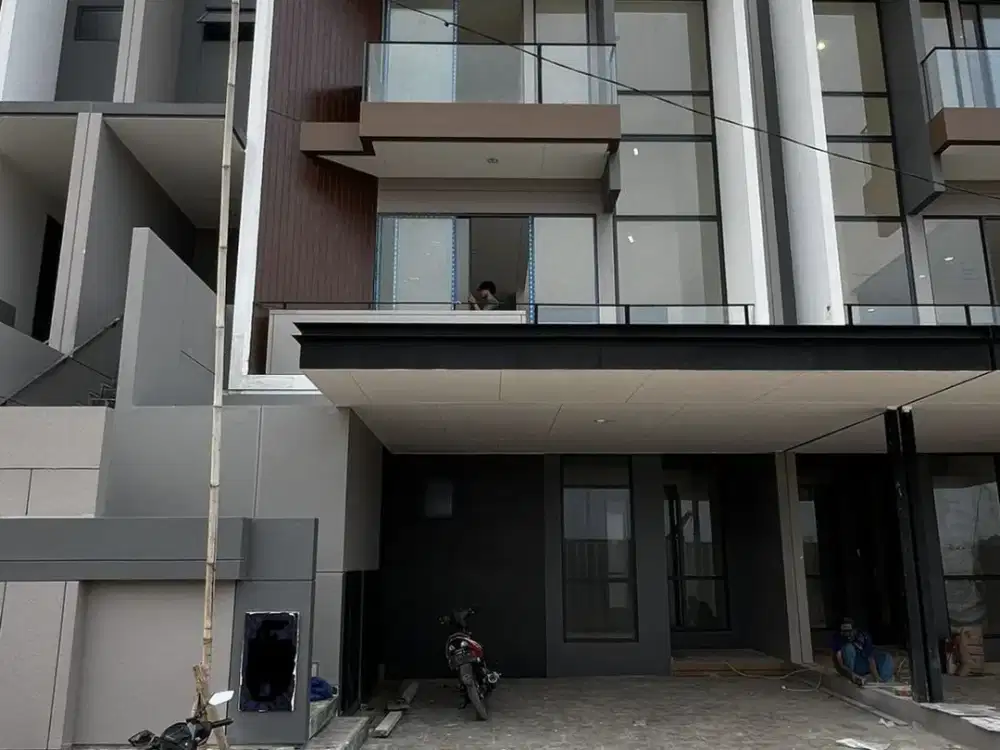 DIJUAL RUMAH MEWAH NYAMAN SIAP HUNI