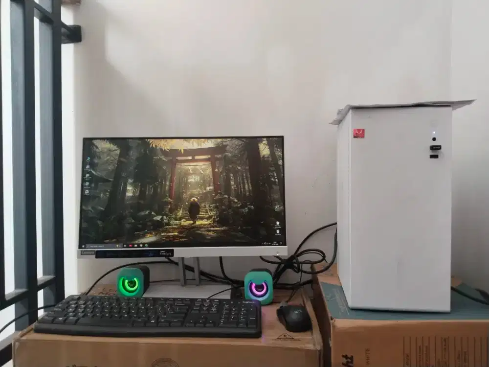 Jual PC Fullset i3 Gen 4 RAM 8GB SSD 256GB + Monitor Lenovo 22 Inch