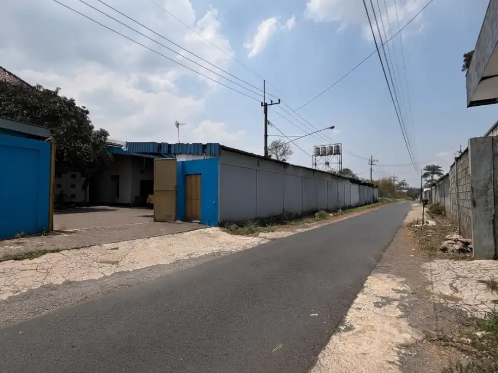 Dijual Pabrik Kawasan Industri dekat Exit Tol di Lawang Malang