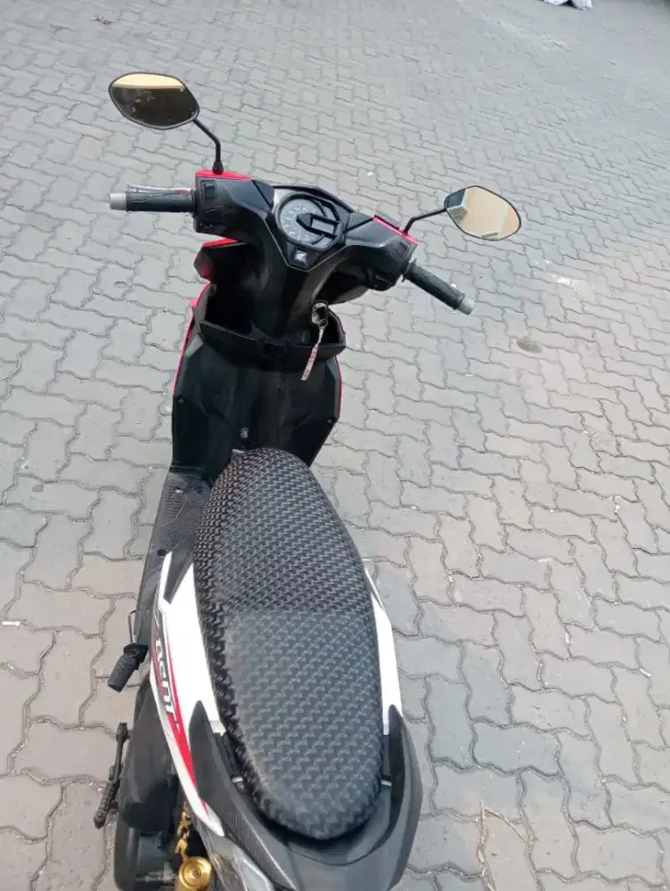 Dijual Cash Honda Beat CBS ISs Tahun 2017