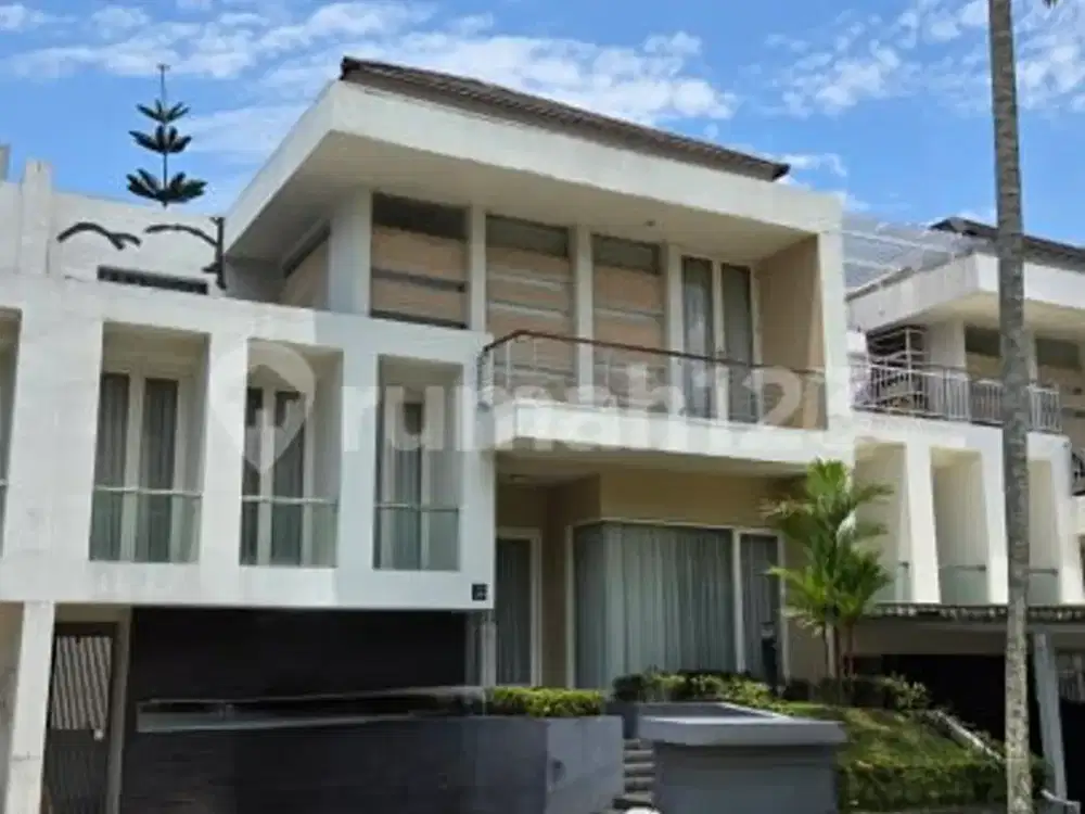 Jarang Ada..Depan Taman dan Jalan Lebar 3 Mobil