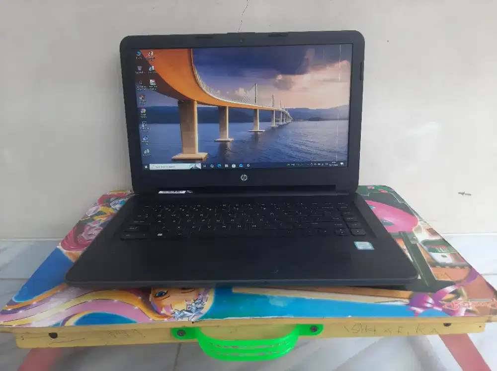 LAPTOP HP SLIM 240 G5 CORE I3 GEN 6 RAM 4GB DDR4 (ADA MINUS BACA YA)