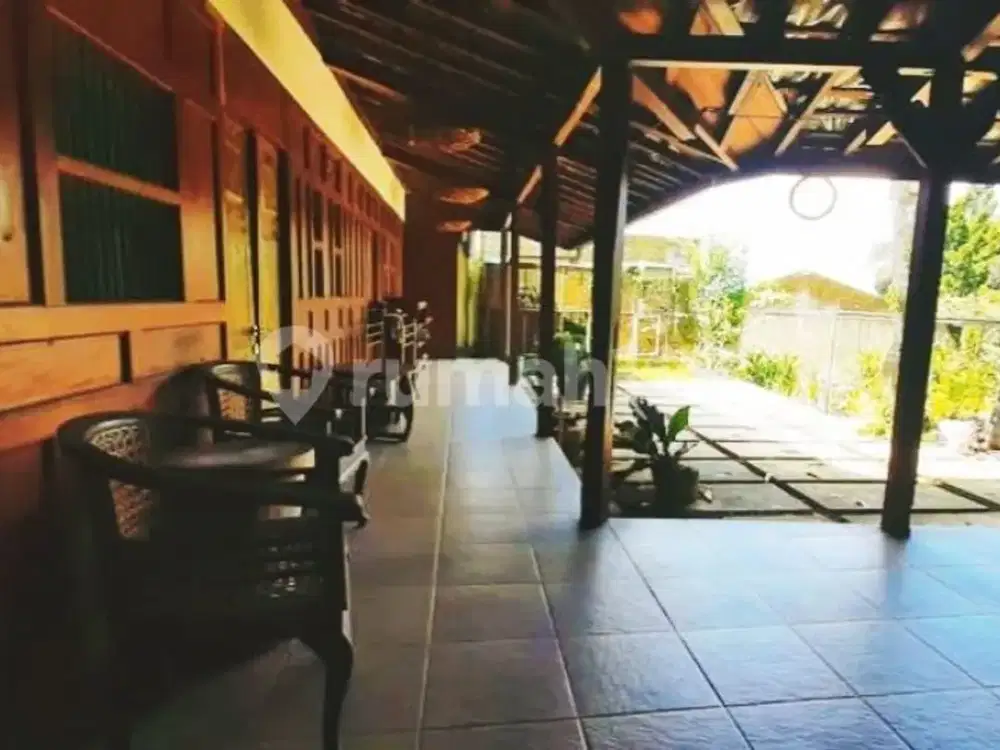 Rumah Tinggal Salatiga, Arsitektur Java Ethnic,, Dekat Alun Alun Salatiga,