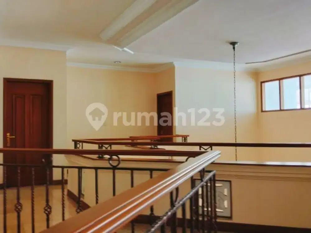 Villa Gading Indah, Depan Taman, Kelapa Gading