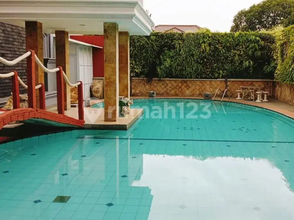 Rumah Mewah Villa Permata Gading Kelapa Gading Kolam Renang Hoek
