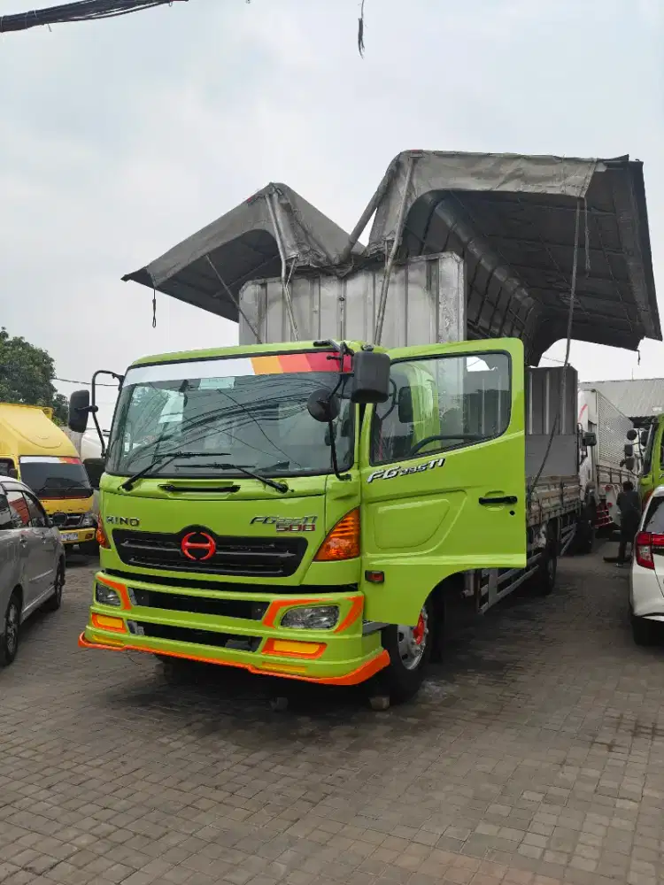 Wing box Hino FG 235 JP
