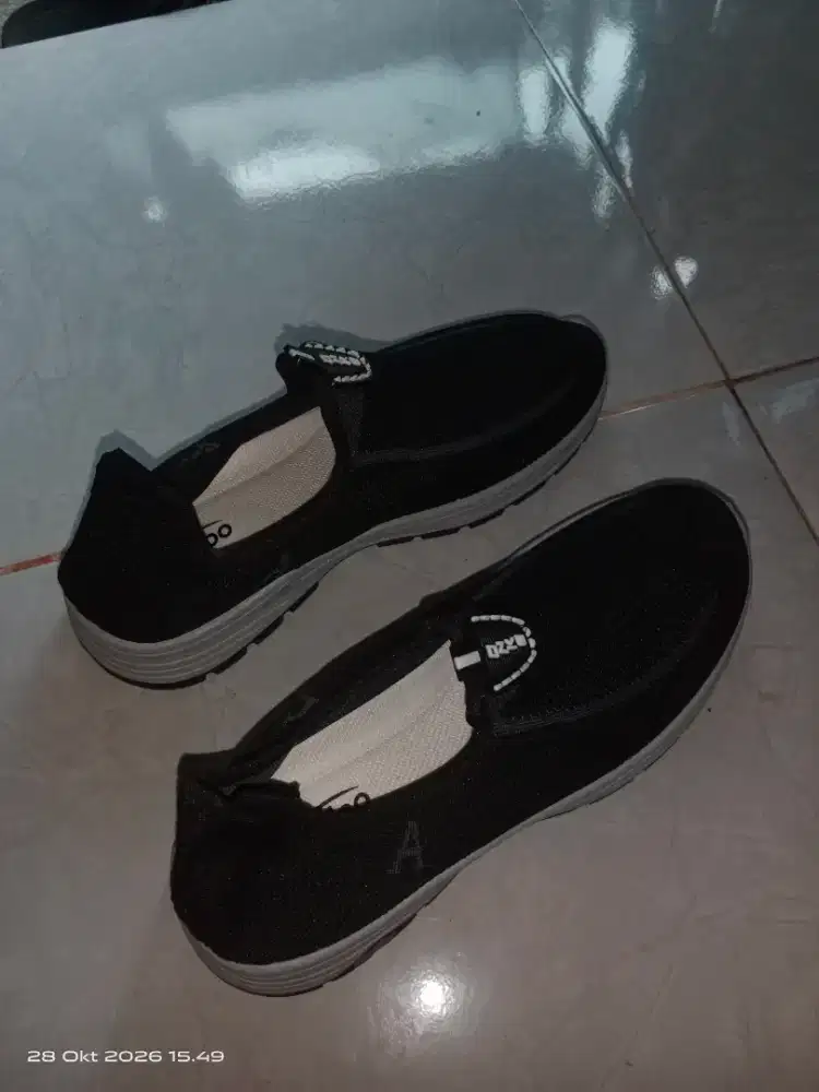 Sepatu merek Aleego (Baru)