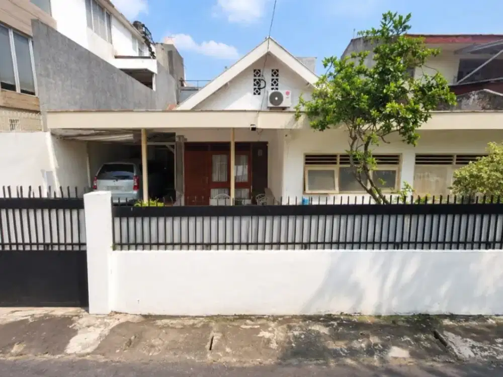 MURAH !! DIJUAL RUMAH 1 LANTAI MASIH ORI DI JAKARTA SELATAN LAYAK HUNI RAPIH